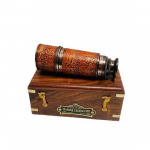 Antiikne messingist viktoriaanlik Londoni 1917. aasta teleskoop k&auml;sitsi valmistatud puidust kasti kingitus