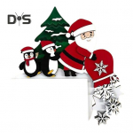 J&otilde;uluukse kate Puhkemaja sisekujundus puidust j&otilde;uluvana lumememme nurgasilt, aknad seinad, meisterdamine j&otilde;ulupeoks A