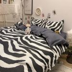 Pestud puuvillane neljaosaline komplekt, Linalaud ja tekikott, &Uuml;hiselamu kolmeosaline komplekt, &Uuml;heinimese voodipesu. 1.2m bed