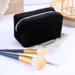 Uus Candy Color Simple Fashion Plush Clutch kosmeetikakott Kaasaskantav meigikott Tualett-tarvete kott Reisimeigikomplekti korraldaja must