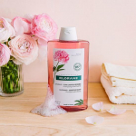 Klorane pojengi &scaron;ampoon 400 ml (Tundlik peanahk ja peanahka rahustav)