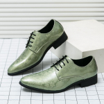 Meeste Spordijalatsid Meeste Libisemiskindlast Nahast Slip-On Mustad S&otilde;idukingad Tossud Meeste Kleit Kingad Kerged hingavad jalatsid Lamedad 44 roheline