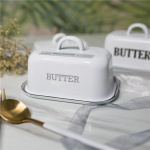 Emailiga v&otilde;in&otilde;u kaanega &ndash; Hermeetiline juustukarp ja magustoidualus k&ouml;&ouml;gi v&otilde;i restorani jaoks Butter Box