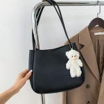 Naiste pehmest PU-nahast &auml;mbriga &otilde;lakott, moodne &uuml;hev&auml;rviline armas v&auml;ike karu ripats, &uuml;lak&auml;epidemega ostukott no pendant