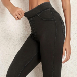 Naiste teksa v&auml;limusega joogalegginsid, fitness-venituslegginsid, k&otilde;rge v&ouml;&ouml;kohaga, moekad, kitsad retuusid, spordisaali treeningp&uuml;ksid, jooksup&uuml;ksid M must