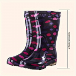 [Libisemiskindlad vihmasaapad] Kvaliteetsed naiste vihmasaapad | Libisemiskindlad keskmise s&auml;&auml;rega PVC veesaapad puuviljamustriga, vastupidavad v&auml;lisjalatsid 39