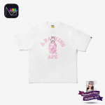 STRAY KIDS &times; BAPE &ndash; Leebit COLLEGE T-s&auml;rk (Lee Know versioon) S
