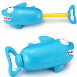 Krokodillhai pumbatav veekahur Laste rannabasseini m&auml;nguasi, veepumpatav veep&uuml;stol shark