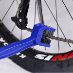 2 tk Plastikust Jalgratta Mootorratta Keti Puhastushari Hammasrataste Mustuse Puhastushari V&auml;lit&ouml;&ouml;riist Puhastusvahend