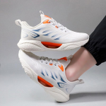 Uued Flying Woven Casual Kings Meeste spordijalatsid Kerged meeste jooksujalatsid k&otilde;igi moodsate jalan&otilde;udega 39