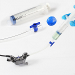 30 ml vedeliku &uuml;lekandes&uuml;stal k&auml;sitsi pumpamine auto piduri eemaldamiseks