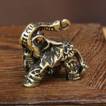 Puhast messingist h&auml;das oleva Nafu elevandipaari t&ouml;&ouml;laua ornament: Ainulaadne kodukaunistus ja kingitus s&otilde;pradele messingu