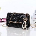 Naiste PU-klapiga &otilde;lakott Candy Color Plaid Lock Designer kett V&auml;ike Crossbody kott 20*7*15cm must