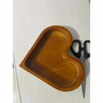 S&uuml;damekujulised taldrikud Magustoidualused Sushi serveerimisalus Kommin&otilde;ud Dekoratiivsed puidust kaubaalused Kaunistavad s&otilde;brap&auml;eva kommin&otilde;u