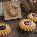 Nikitas Cookie Cookie Reljeefselt puidust k&uuml;psisekunsti kingitus A