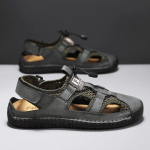 Meeste sandaalid, hingavast v&otilde;rgust vabaajajalatsid 39 must