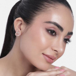 Roosa kullaga kaetud &uuml;mmargune k&otilde;rvar&otilde;ngas