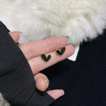 Love Stud k&otilde;rvar&otilde;ngad Naiste lihtsad kerged luksuslikud unikaalsed s&uuml;damek&otilde;rvar&otilde;ngad igap&auml;evase ni&scaron;ikujundusega k&otilde;rvar&otilde;ngad