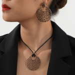 Moodne retroehete komplekt kaelakee ja k&auml;ev&otilde;ru naistele parkkoor