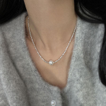 Killustatud p&auml;rlikee ni&scaron;idisainiga, k&otilde;rgekvaliteediline rangluukett, prantsuse retrostiil