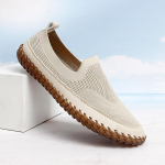 Meeste k&auml;sit&ouml;&ouml;tennised Slip-on mokassiinid Hingav v&otilde;rk-vabaajajalatsid Meeste s&otilde;idujalatsid Suvi 41 beež
