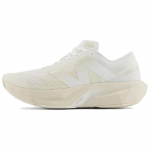 New Balance Naiste FuelCell Rebel V4 'White Linen' Naiste Tennised WFCXLJ4 38