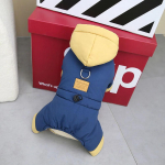 Veekindlad lemmikloomariided koertele talveks soe koera jope jakk Kassile v&auml;ikese koera kapuutsiga kost&uuml;&uuml;m lume&uuml;likonna kutsika komplektid k&uuml;lma ilma jaoks tumesinine v&auml;rv