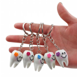 Mood 5 tk hambaravi hammaste kuju mudel simulatsioon hamba v&otilde;tmehoidja multikas Armas t&uuml;drukud kingitus ripats hammastega v&otilde;tmehoidja