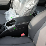 Autotarvikud Keskkonsooli kaas k&auml;etugede kasti nahkkatte kleebistrim Toyota Priuse 2010 2011 2012 2013 2014 2015 jaoks