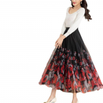 Naiste vintage lillelise mustriga v&otilde;rkseelikud tantsivatele naistele L