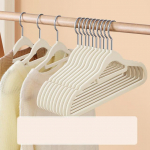 10 tk/komplekti riidepuud Libisemiskindlad sametpuud riidepuud Ruumis&auml;&auml;stlikud 360 kraadi p&ouml;&ouml;rlevad konksud Flokeeritud riidekuivatusrest Organisatsioon 10pcs