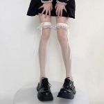 Must-valge volangiga pikad sokid, naised, t&uuml;drukud, magusad &uuml;li&otilde;hukesed sukad JK Lolita pitsist s&auml;&auml;rised &uuml;le p&otilde;lve. valge