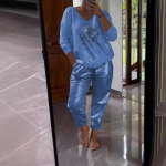 Kevadsuvised naiste moe&uuml;likonnad, pronksiv&auml;rvi topid ja p&uuml;ksid, l&auml;ikivad &uuml;likonnad, suures suuruses naister&otilde;ivad L sinine