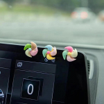 P&ouml;&ouml;rleva v&auml;ikese tuuleveski mudeli sisekujundus armsad loomingulised autosse kinnitatavad kaunistused auto interj&ouml;&ouml;ri armatuurlaua tarvikud t&uuml;drukutele kingitused