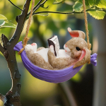 Compact Garden Ornament Featuring Hanging Animal Design, Outdoor Figurine in Resin Cat