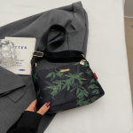 Kerge veekindel nailonist v&auml;ike kott naiste uus suure mahutavusega kott trendikas mood mitmek&uuml;lgne &otilde;la-s&otilde;numikott