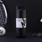 550ML Spordiveepudel Hoidke kuumana/k&uuml;lmana Roostevabast terasest Vaakumisoleeritud kolb Termos Pudel Termiline Jalgrattapudel T&uuml;drukutele Mehele 501-600ml must