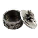 Les Tr&eacute;sors De Lily [Q2768] - ehtekarp / k&auml;sit&ouml;&ouml;na valmistatud salakarp  Frog  vanandatud h&otilde;be - muster 25x27 mm hall