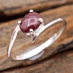 H&otilde;bedased ehted, k&auml;sitsi valmistatud s&otilde;rmus, Statement ehted, granaats&otilde;rmus, looduslik v&auml;&auml;riskivi 4 punane