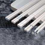 5 paari Jaapani Hiina s&ouml;&ouml;gipulki toidu s&ouml;&ouml;miseks Sushi pulgad Korduvkasutatavast sulamist Korea s&ouml;&ouml;gipulgad Tervislike k&ouml;&ouml;gin&otilde;ude komplekt B mixed 5 pairs