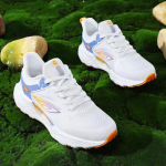 V&otilde;rgustikku hingavad naiste vabaajajalatsid Kerged libisemisvastased pehme tallaga naiste spordijalatsid 36 must