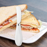 V&otilde;inuga, juustunuga roostevabast terasest portselanist k&auml;epidemega m&auml;&auml;rimisseade koduk&ouml;&ouml;gi jaoks valge