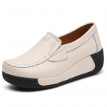 Ehtsast nahast naiste kingad k&otilde;rgust lisavad pealelibistatavad mokassiinid libisemiskindlad mugavad vabaaja jalatsid naistele moekad jalutusk&auml;igu platvormkingad 36 beež