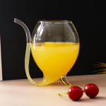 Veini viski klaasist kuumakindel imemismahla piima joogitoru k&otilde;rretops puhas