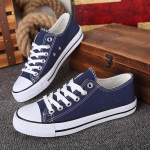 Uued l&otilde;uendist kingad paaridele m&otilde;eldud &uuml;hev&auml;rvilised spordijalatsid 43