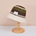 Naiste s&uuml;gistalvine soe paks k&otilde;rvakaitse m&uuml;ts k&uuml;lma sametist kalamehem&uuml;tsid magusad armsad triibulised &auml;mbrik&uuml;barad One Size beež