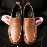 Mood hingav ehtsast nahast meeste kingad Suvised slip On Loafers Meeste vabaaja nahast kingad Sinised autos&otilde;idukingad Mokassiinid 39 brown