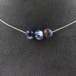 Pierres et Min&eacute;raux. Collier 3 perles Jaspe bleu 8 mm. Chaine en acier inoxydable Collier femmes, hommes. Taille personnalisable.