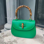 K&otilde;rgetasemeline bambusest sadulakott Moodne retro lehmanahast &uuml;hes &otilde;las v&otilde;i &uuml;le keha kantav naiste kott Lihtne ja atmosf&auml;&auml;riline k&auml;ekott 18x7x14cm roheline