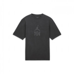 Jordan X Billie Eilish koost&ouml;&ouml; SS23 &uuml;hev&auml;rviline &uuml;mmarguse kaelusega logotr&uuml;kiga l&uuml;hikeste varrukatega T-s&auml;rk Naiste topid Must DV7360-010 S